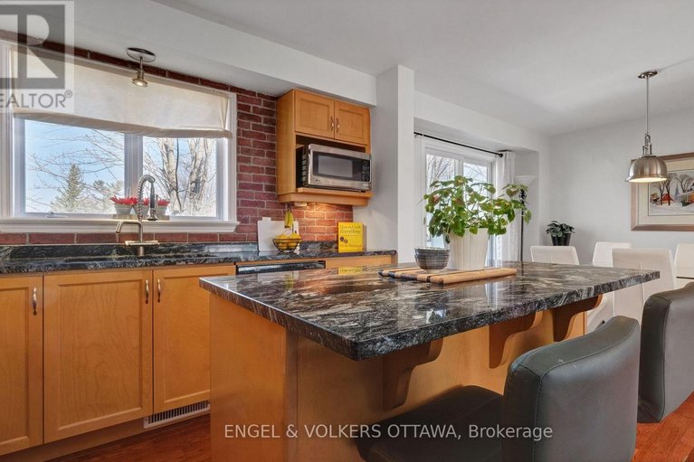 29583335/505-burleigh-private/cyrville/ottawa/ontario/K1J1J9_20