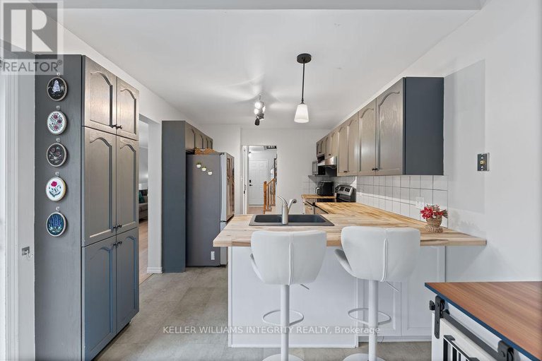 28368286/10-baton-court/katimavik/ottawa/ontario/K2L4C8_2