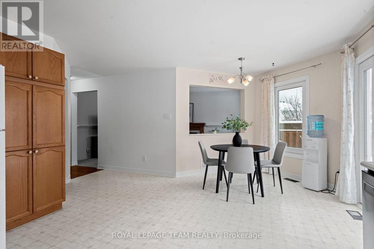 29298505/27-avonmore-crescent/barrhaven-east/ottawa/ontario/K2G6J7_13