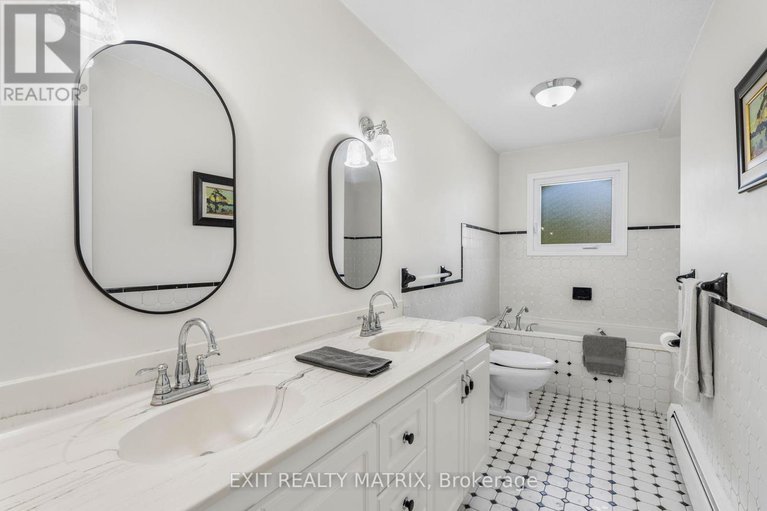 28913280/1895-clark-road/clarencerockland-twp/clarence-rockland/ontario/K4K1K7_16