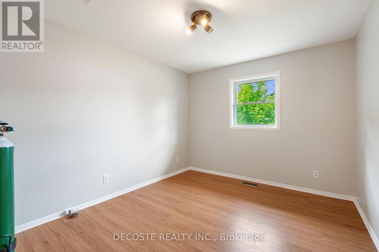 29241508/21890-county-10-road/north-glengarry-lochiel-twp/north-glengarry/ontario/K0B1H0_17