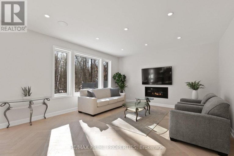 29411755/820-mercier-crescent/orleans-village/ottawa/ontario/K1W0N6_7