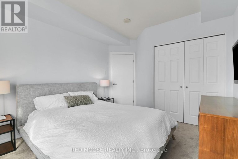 29013970/703-70-landry-street/vanier/ottawa/ontario/K1L0A8_23