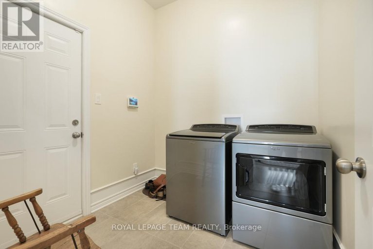 28689700/316-serenade-crescent-w/riverside-southgloucester-glen/ottawa/ontario/K1X0B8_22