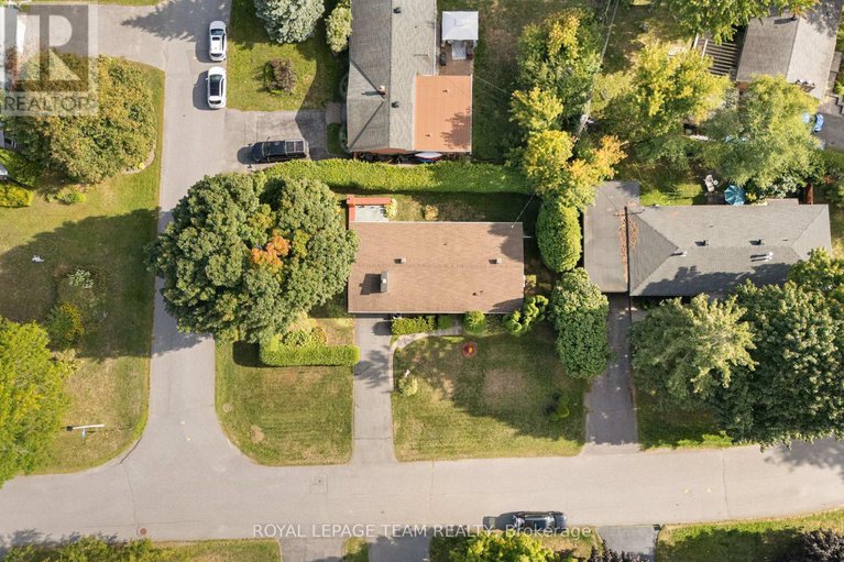 29135223/30-ellery-crescent/lynwood-village/ottawa/ontario/K2H6M6_43