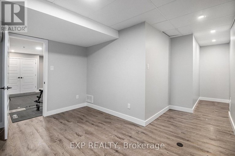 28353223/2195-niagara-drive/applewood-acres/ottawa/ontario/K1H6H5_34