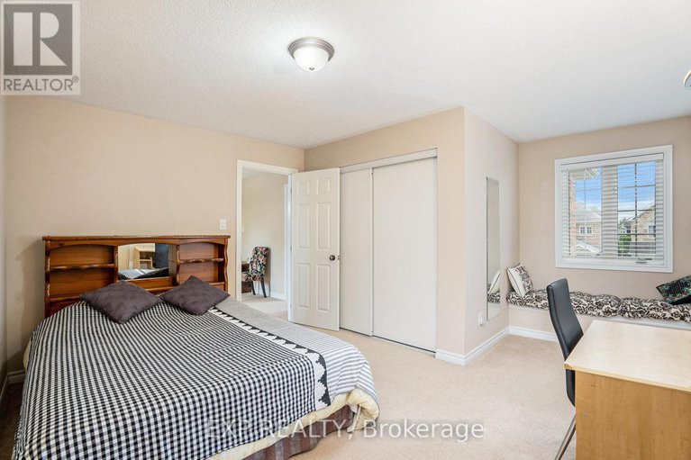 28403098/2184-sunset-cove-circle/half-moon-bay/ottawa/ontario/K2J0T8_24