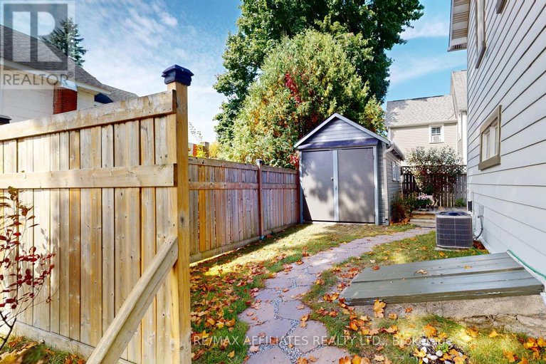 28913072/2-daniel-street/brockville/brockville/ontario/K6V4Z3_29