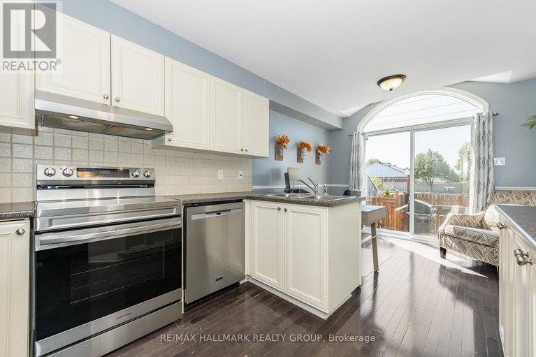 28873791/2028-boisfranc-circle/avalon-east/ottawa/ontario/K4A4Z6_15