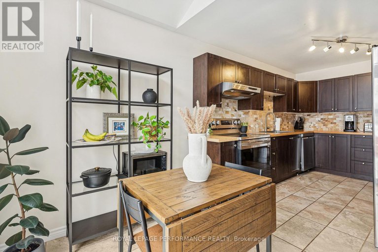 29354265/172-claiborne-way/queenswood-heights-south/ottawa/ontario/K1E3V1_13