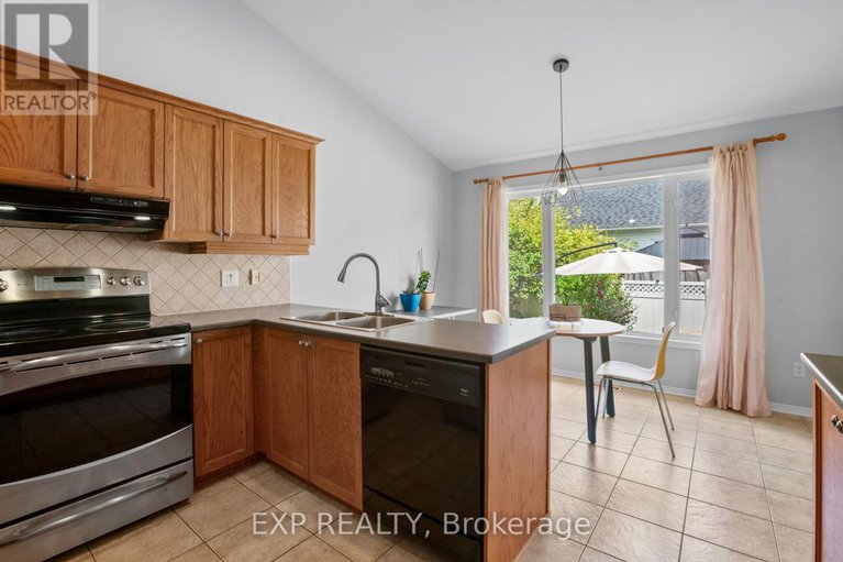 28687112/111-coursier-crescent/avalon-east/ottawa/ontario/K4A4N4_10
