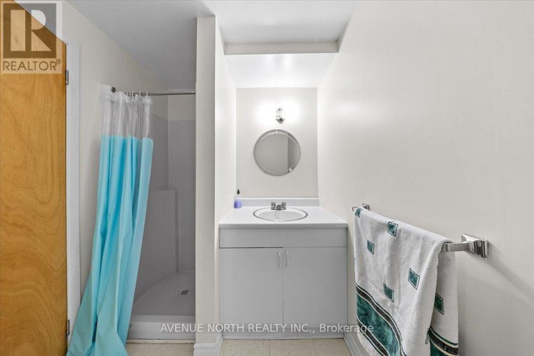 29292329/24-parkmount-crescent/sheahan-estatestrend-village/ottawa/ontario/K2H5T4_33