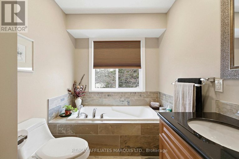 29381387/18247-county-rd-2-street/south-glengarry-charlottenburgh-twp/south-glengarry/ontario/K6H5R5_14