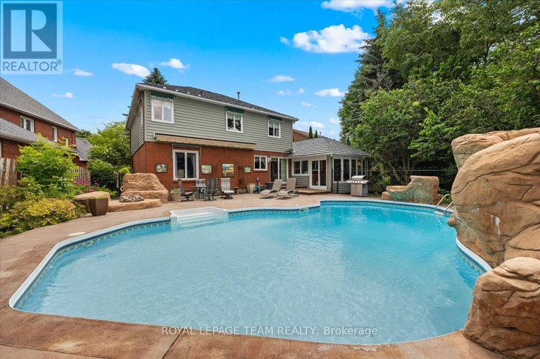28487091/17-stonehedge-parkway/bayshore/ottawa/ontario/K2H8Z3_45