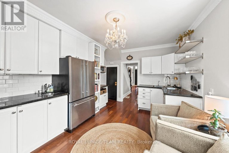 29603335/529-mcleod-street/ottawa-centre/ottawa/ontario/K1R5P9_15