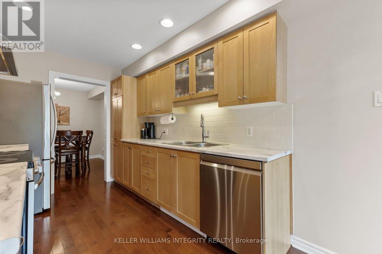 28533414/202-bookton-place/riverside-southgloucester-glen/ottawa/ontario/K1V2H3_8