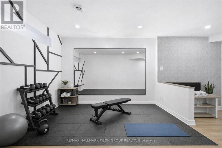 29397813/274-shinleaf-crescent/mer-bleuebradley-estatesanderson-park/ottawa/ontario/K1W0J2_22