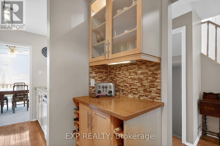 29536083/43-hummingbird-crescent/cedargrovefraserdale/ottawa/ontario/K2J3A5_10