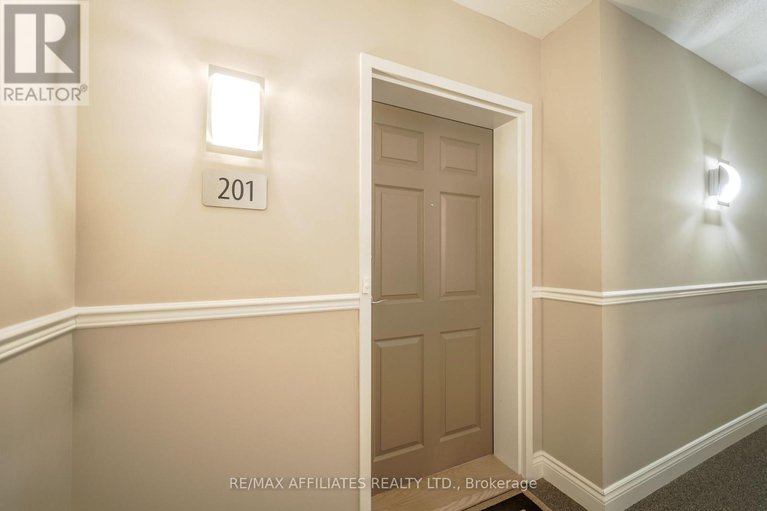 28830419/201-220-janka-private/emerald-meadowstrailwest/ottawa/ontario/K2V0E6_5
