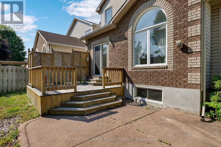 28728271/1087-rocky-harbour-crescent/riverside-southgloucester-glen/ottawa/ontario/K1V1V4_44