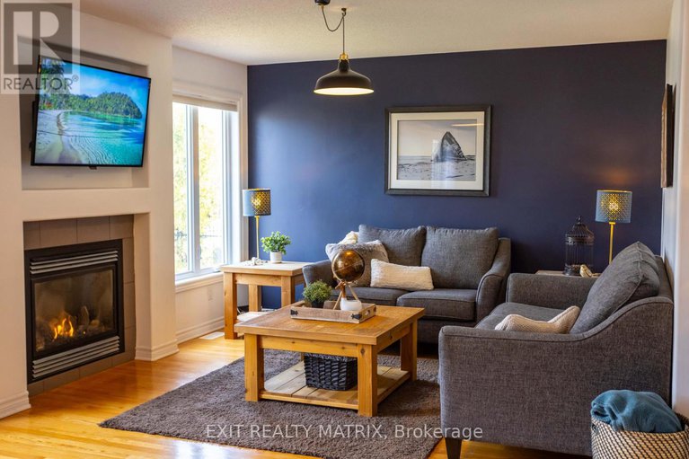 28492201/228-olde-towne-avenue/village-of-russell/russell/ontario/K4R0B3_11