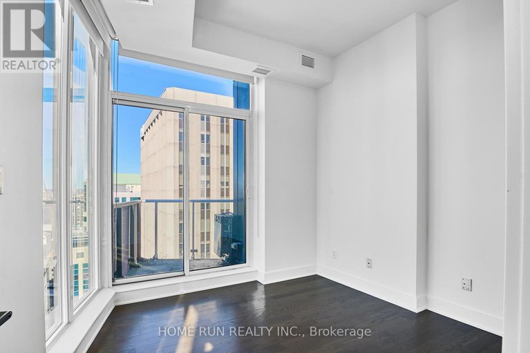 29046797/2703-40-nepean-street/ottawa-centre/ottawa/ontario/K2P0X5_14