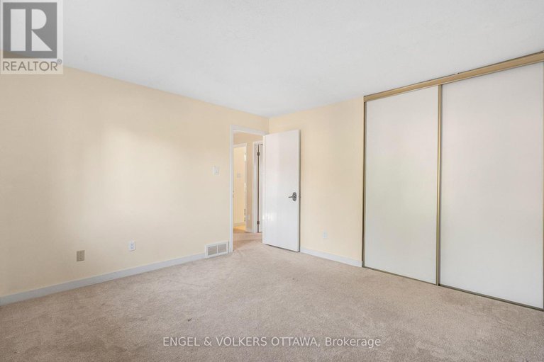 28886615/19-mcclure-crescent/katimavik/ottawa/ontario/K2L2H1_32