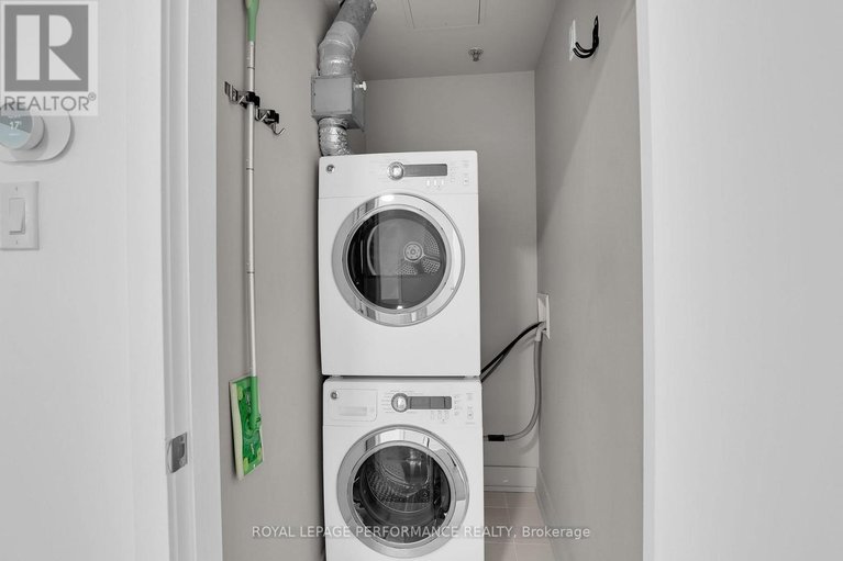 29456392/413-88-richmond-road/westborohampton-park/ottawa/ontario/K1Z0B1_18