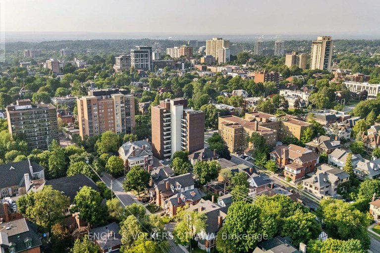 28619826/8a-400-laurier-avenue-e/sandy-hill/ottawa/ontario/K1N8Y2_48