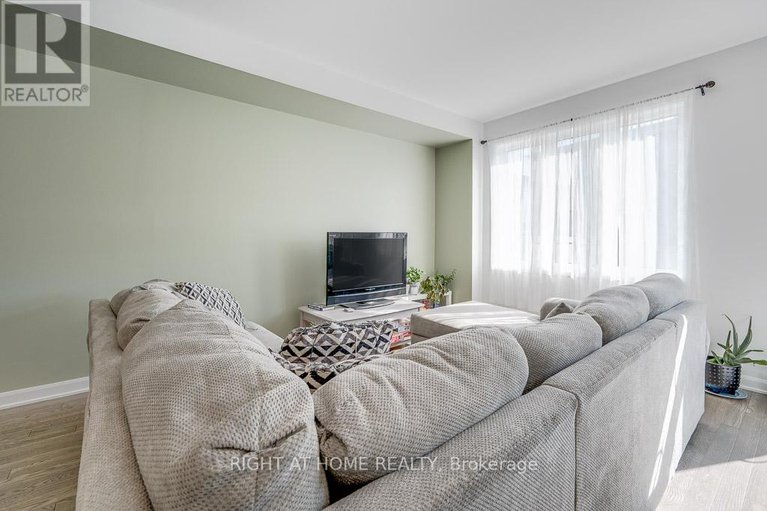 28660132/301-drumlish-lane/half-moon-bay/ottawa/ontario/K2J6Y1_10
