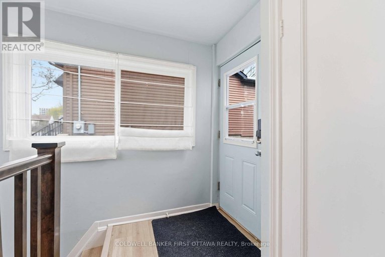 29677913/260-keyworth-avenue/ottawa-westtunneys-pasture/ottawa/ontario/K1Y0G1_17