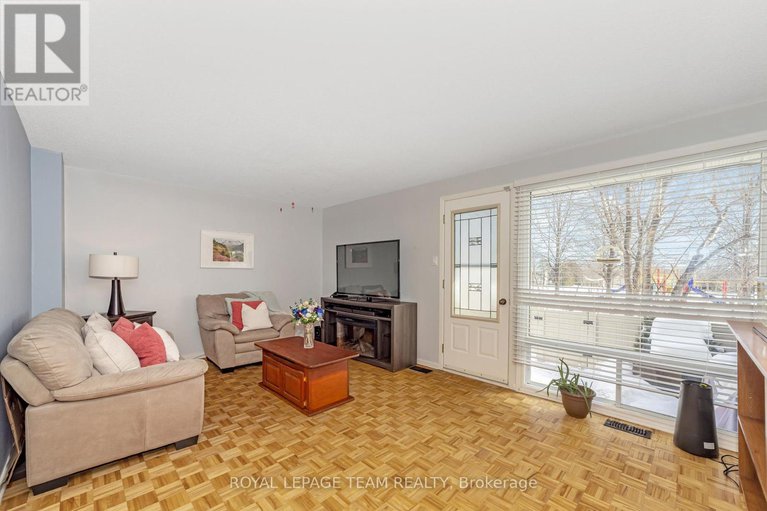 28251977/b-909-elmsmere-road/beacon-hill-south/ottawa/ontario/K1J8G4_11