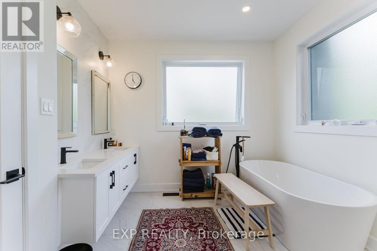 28826940/62-columbus-avenue-s/overbrook/ottawa/ontario/K1K1R3_18