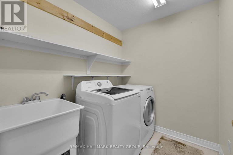 28492504/1924-lobelia-way/springridgeeast-village/ottawa/ontario/K4A4R1_26