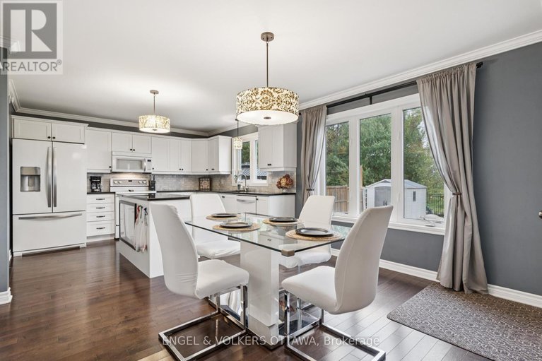 28966658/161-des-pins-street/village-of-russell/russell/ontario/K4R0B9_14