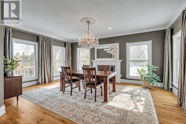 29556061/1345-potter-drive/manotick-village-manotick-estates/ottawa/ontario/K4M1C6_15