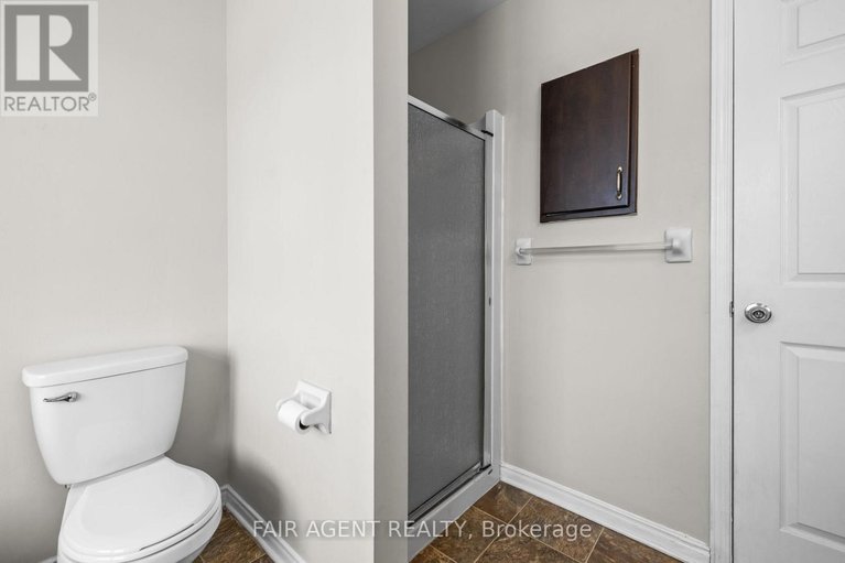 29495953/165-dahlia-street/town-of-rockland/clarence-rockland/ontario/K4K0G1_18