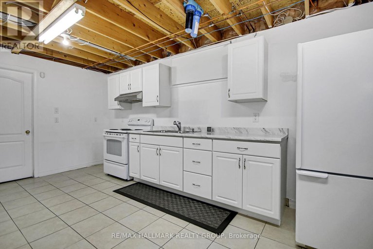 28623040/1498-kingsdale-avenue/blossom-parkkemp-parkfindlay-creek/ottawa/ontario/K1T1H2_39