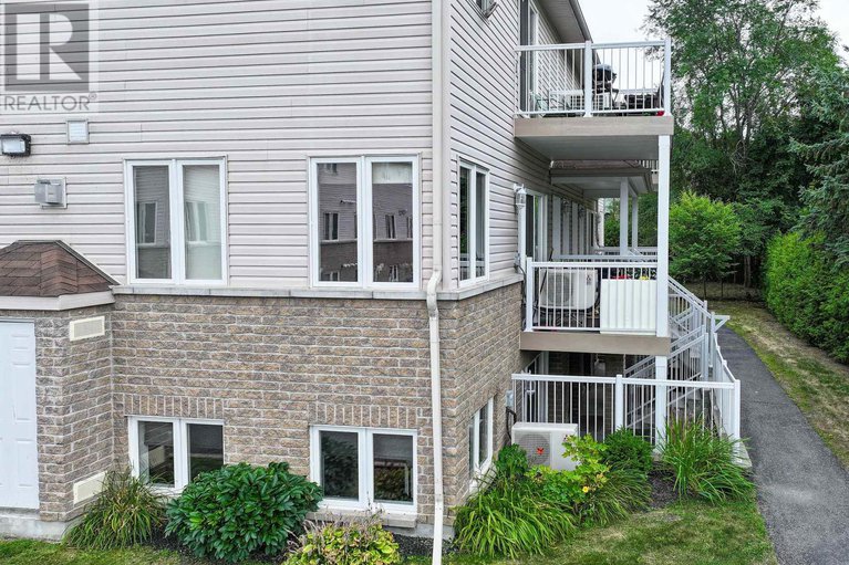 28775402/14-1238-marenger-street/convent-glen-south/ottawa/ontario/K1C1S2_27
