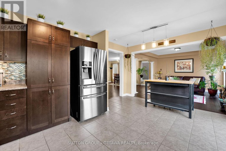28556143/3596-cambrian-road/half-moon-bay/ottawa/ontario/K2J0S5_14