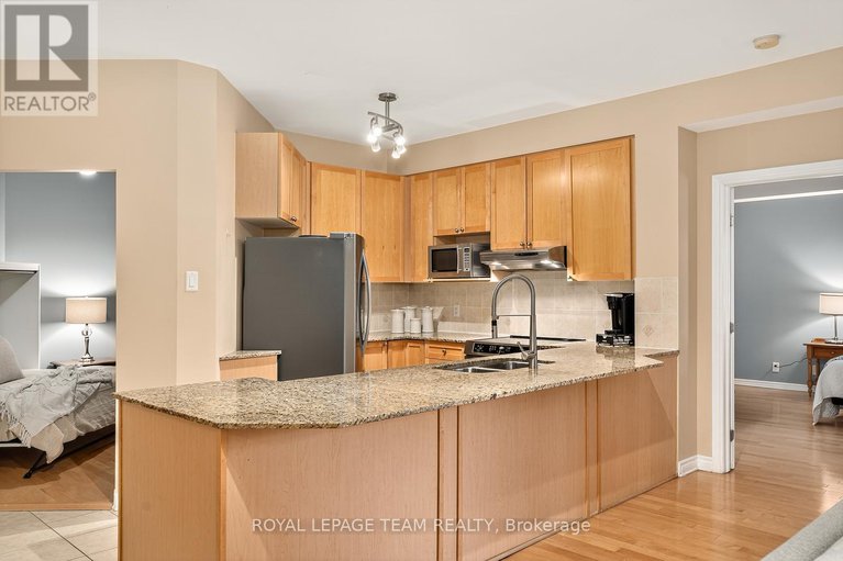 29002643/230-205-bolton-street/lower-townbyward-market/ottawa/ontario/K1N1K7_13