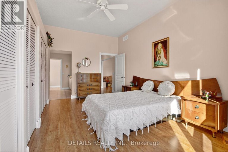 29023437/7-eagle-chase-court/cedargrovefraserdale/ottawa/ontario/K2J3N5_28