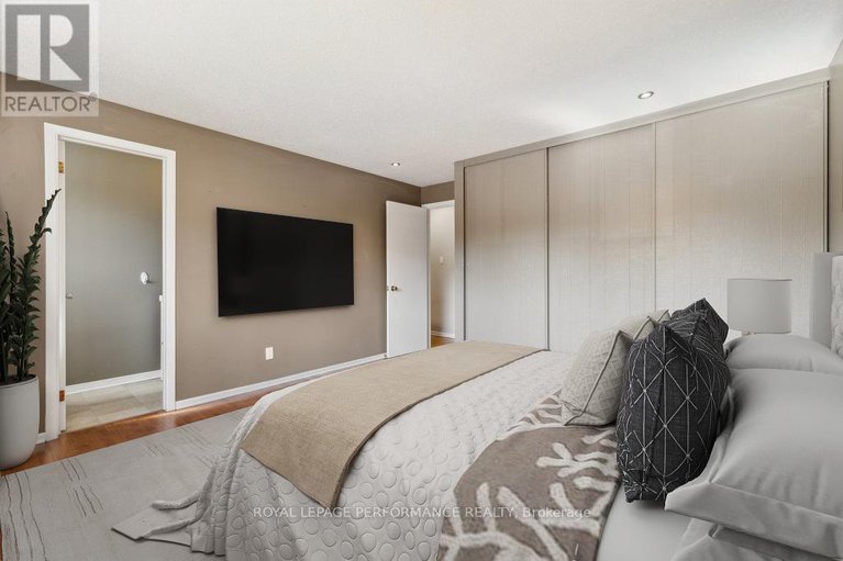 28684001/2045-deerhurst-court/beacon-hill-north/ottawa/ontario/K1J8H2_36