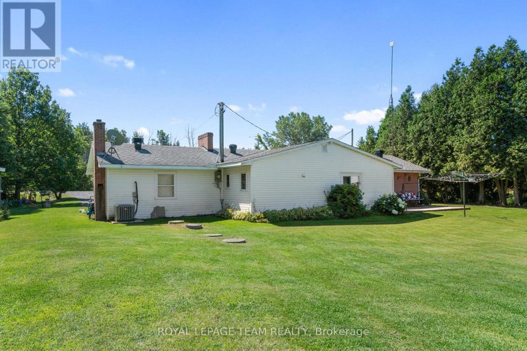 28652632/12135-county-road-2-road/south-dundas-williamsburgh-twp/south-dundas/ontario/K0C1X0_29