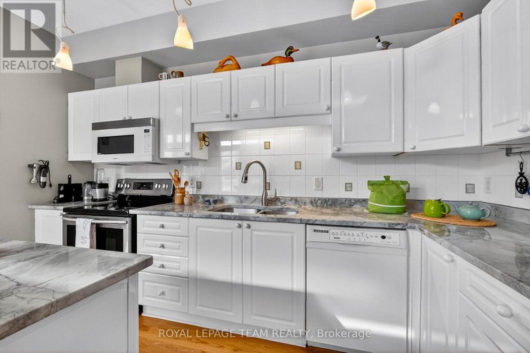 29366732/52-great-oak-private/riverview-park/ottawa/ontario/K1G6P8_16