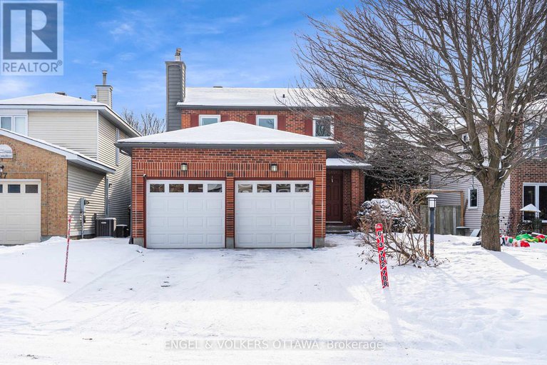 29176704/29-valley-ridge-street/borden-farmstewart-farmcarleton-heightsparkwood-hills/ottawa/ontario/K2E7W3_1