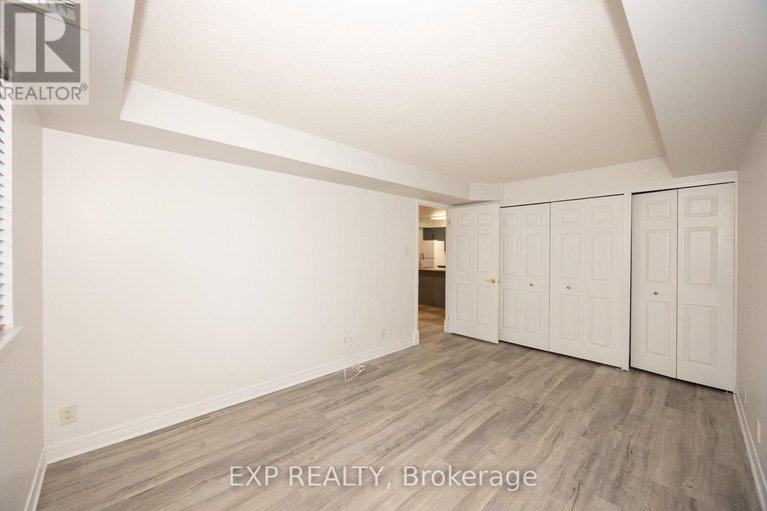 29607394/803-429-somerset-street-w/ottawa-centre/ottawa/ontario/K2P2P5_17