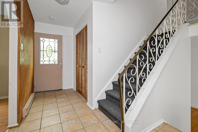 28457619/1293-st-jean-street/convent-glen-south/ottawa/ontario/K1C1N5_4