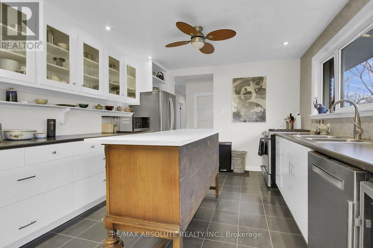 29679102/731-dovercourt-avenue/mckellarhighland/ottawa/ontario/K2A0W9_12