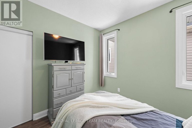 29419268/111-dun-skipper-drive/blossom-parkkemp-parkfindlay-creek/ottawa/ontario/K1X0G1_24